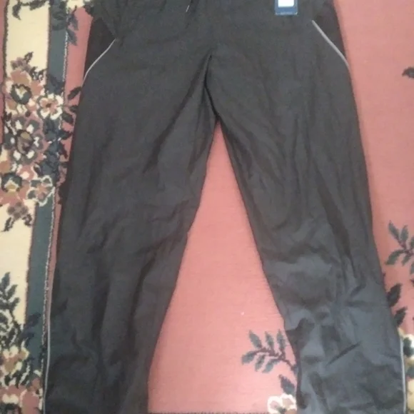 Men's Training Pants - Picture 2 of 10